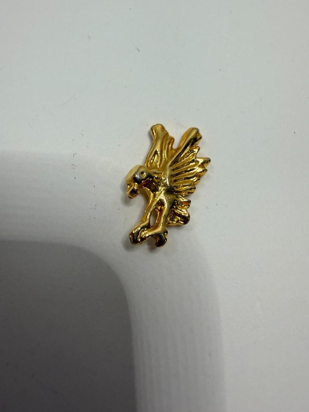 Gold Tone Eagle Lapel Pin Flying Eagle Bird Tie Tack Clutch Back Brooch